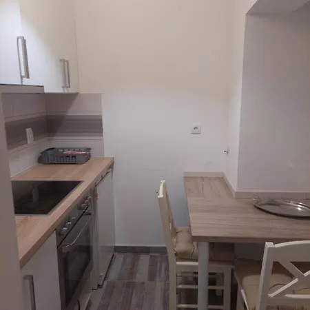 Ada Apartment *