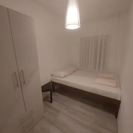 Apartment Ada *