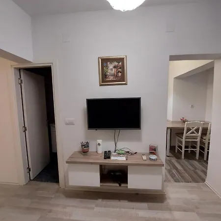 Ada Apartment *